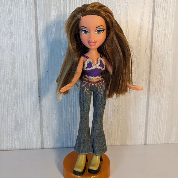 VTG Bratz Doll Fianna Jeans Tank Top Boots EUC - Picture 4 of 4